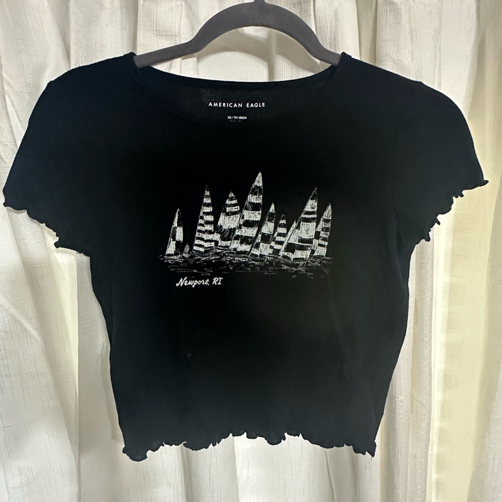 American Eagle Cropped Graphic Tee